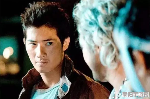 《雨衣屠夫》密室逃脱全解析：精准眼力助你智闯地下仓库，详尽通关策略揭秘！