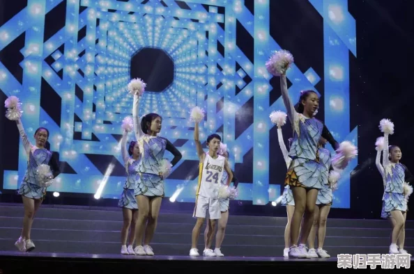 舞蹈系校花狂欢夜的背景故事简短：青春、梦想与激情交织的璀璨之夜