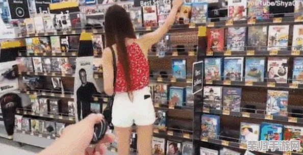 嗡嗡作响!带玩具逛街时突然按下按钮,路人纷纷侧目惊呼