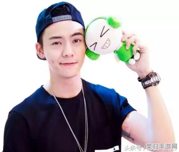 老头GayXXX69：热门视频曝光！最新情况揭秘及精彩花絮分享