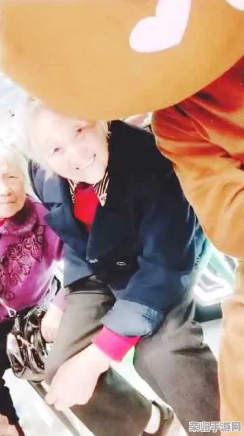 老太婆 精69XXXXXX视频最新下载安装，畅享精彩内容