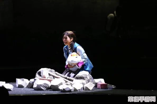 《江湖如梦》手游启程指南：新手快速入门秘籍，梦回武侠世界称霸之路