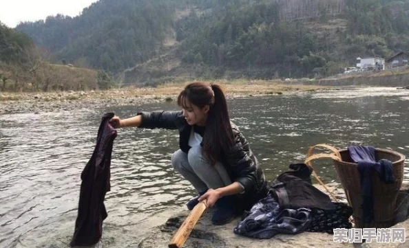 农村妇女野外BBwBBwBBw：展现乡村生活的真实与坚韧，感受自然之美与人文情怀交融