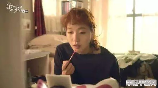 一边亲一边摸下奶的韩剧七个女人，热播剧集引发观众热议与追捧！