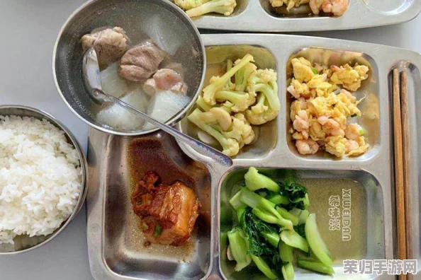 吃瓜不打烊 – 八卦爆料：每天都有新鲜事，让你一边轻松享受美食一边追踪热门动态！