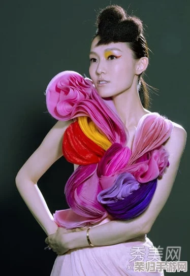 粉嫩虎白女p虎白女：色彩鲜明，展现独特魅力与个性风格的完美结合