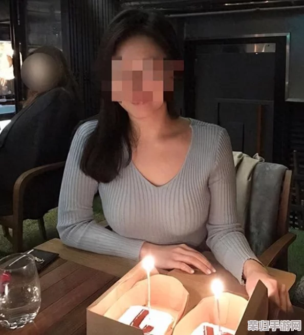 少妇内体裸BBBBBB四川：露骨大尺度，引发争议和热议