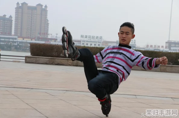 男生女生一起愁愁愁很痛的轮滑鞋,如何选择舒适款式与技巧提升,让你畅享滑行乐趣 男生女生一起愁愁愁很痛的轮滑鞋,如何选择舒适款式与技巧提升,让你畅享滑行乐趣