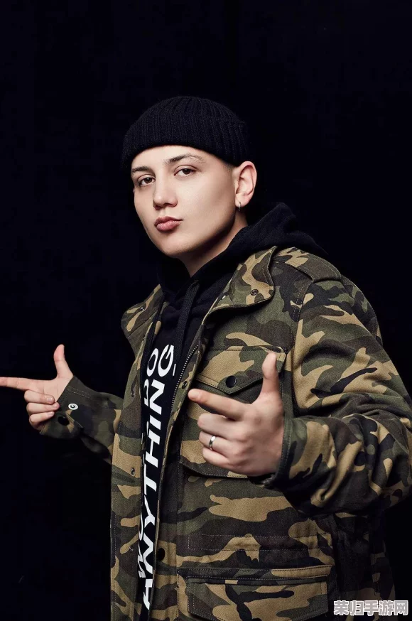 十八岁新疆女rapper：用音乐讲述青春与梦想的故事，打破界限引领潮流