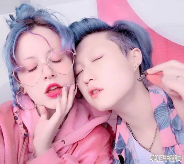 李丽莎喷水国产一二区，网友热议她的表演令人惊艳，创下观看新高峰，引发热潮！
