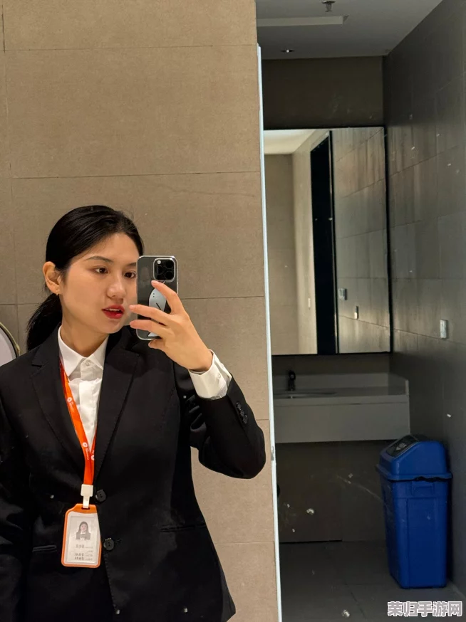 女保险公司推销员5中字：高薪福利待遇，快速晋升机会！