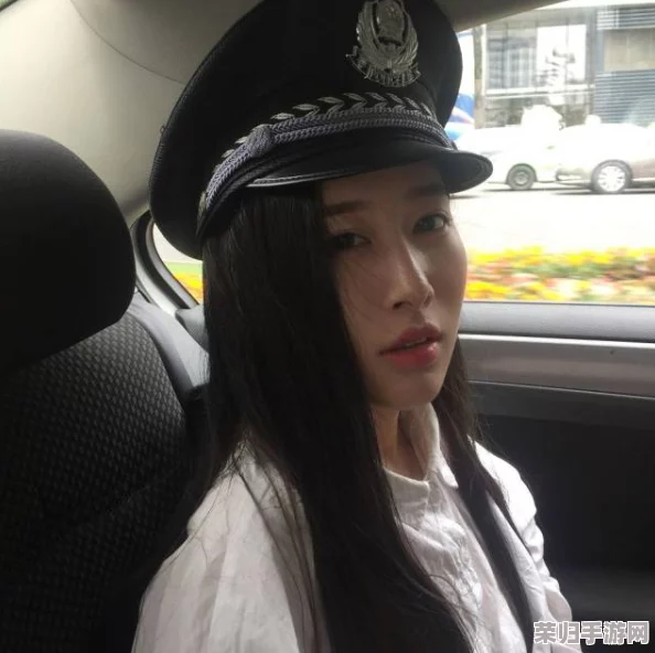 保安情缘:老王与许静的人物性格深度解析,网友热评9.5分引发共鸣 保安情缘:老王与许静的人物性格深度解析,网友热评9.5分引发共鸣