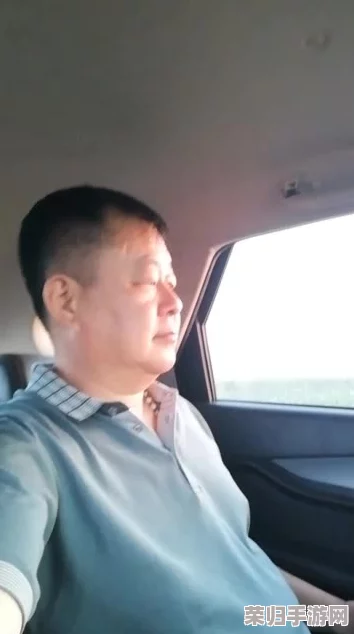 恋老Gay老头456帅老头,畅谈情感与生活的真实故事,感受岁月的温暖与智慧 恋老Gay老头456帅老头,畅谈情感与生活的真实故事,感受岁月的温暖与智慧