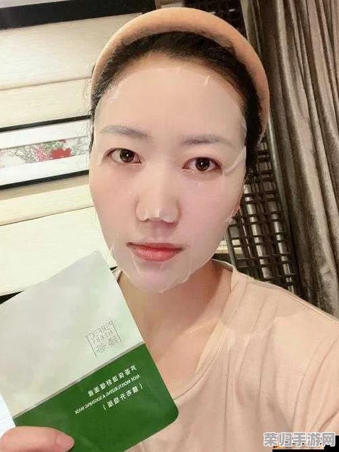 一边膜胸口一面膜下部位,提升肌肤光泽与紧致感的完美选择 一边膜胸口一面膜下部位,提升肌肤光泽与紧致感的完美选择