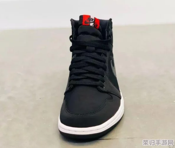LGDLOL战队为何缺席PSG队标，背后原因引人猜想！