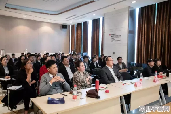 理解看完浑身燥热的书，感受文字背后的情感与激情交织带来的心灵震撼