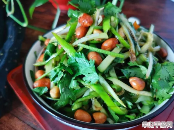 老虎菜原创 黑料吃瓜：深入分析这一现象背后的文化意义与社会影响，揭示其对当代舆论的引导作用