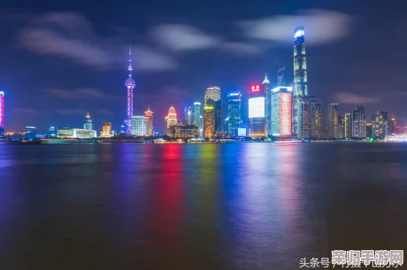 探索城市天际线的绝美瞬间：全球视角下，哪座城市夜景最令人心动？