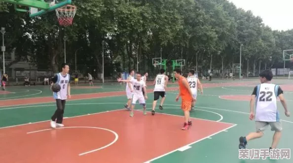创新水煮篮球训练法:融合传统与科学,全方位塑造顶尖篮球运动员的实战技巧与体能策略 创新水煮篮球训练法:融合传统与科学,全方位塑造顶尖篮球运动员的实战技巧与体能策略