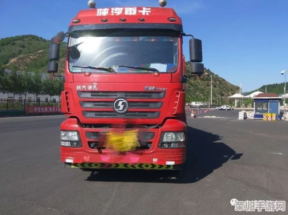 班长上课把跳d开关开到最大，学生们惊呼不已，效果令人震撼